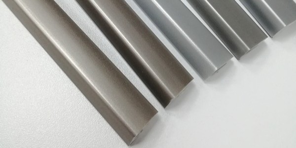 銀色免噴涂ABS材料，一次性擠出竟可實現金屬質感的外觀！